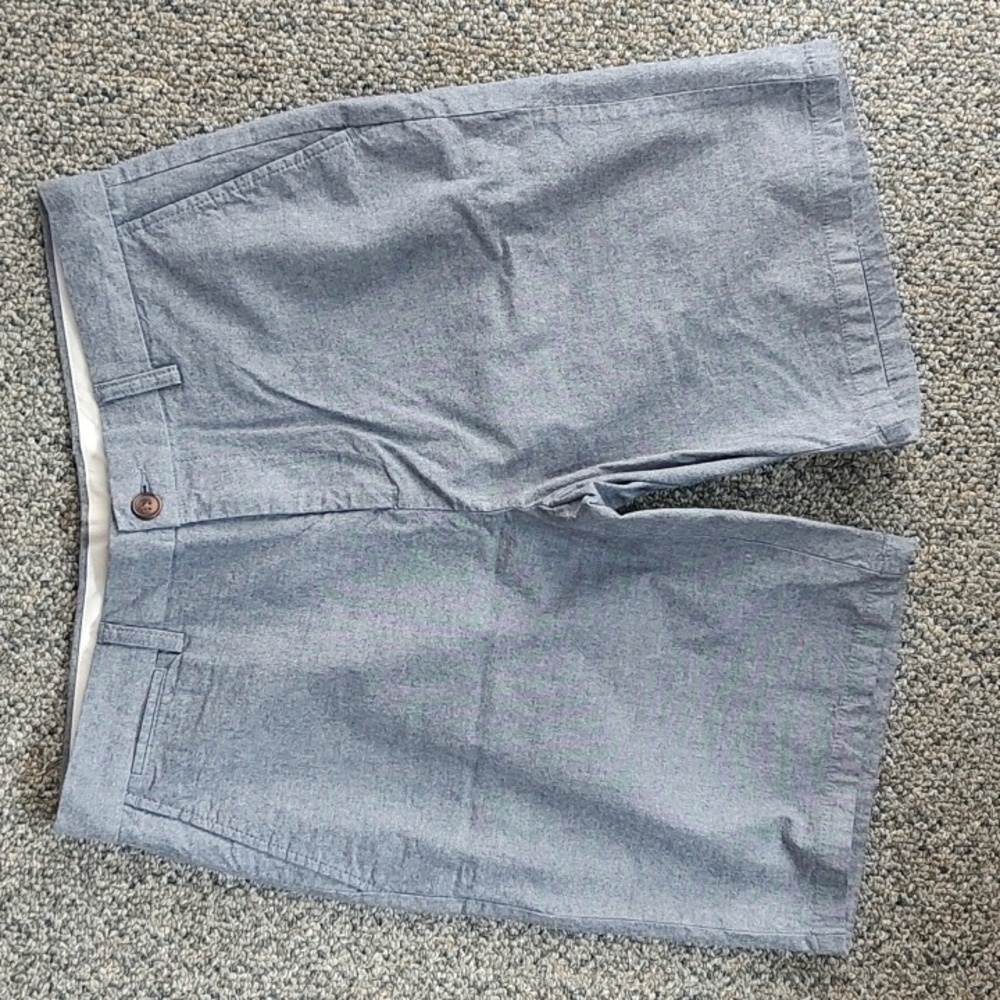 OLD NAVY chino shorts